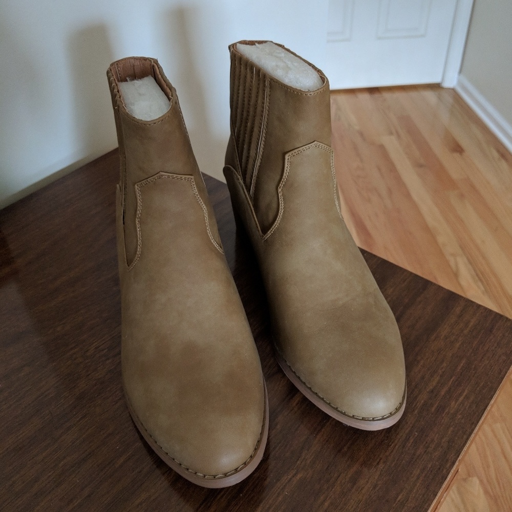 Tan booties - Picture 3 of 5
